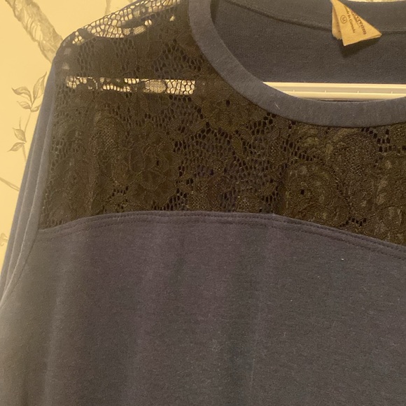 Buttercream, clothing, navy, and black lace sweatshirt - Picture 3 of 4